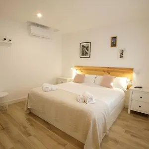  Bed & Breakfast La Trinidad - Great Location Spain